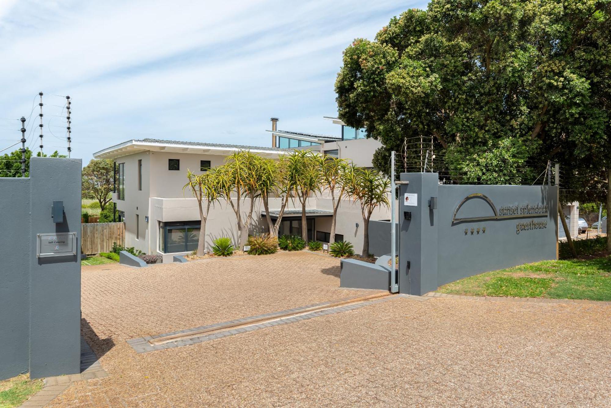 Sunset Splendour Guesthouse ヌールトフック エクステリア 写真